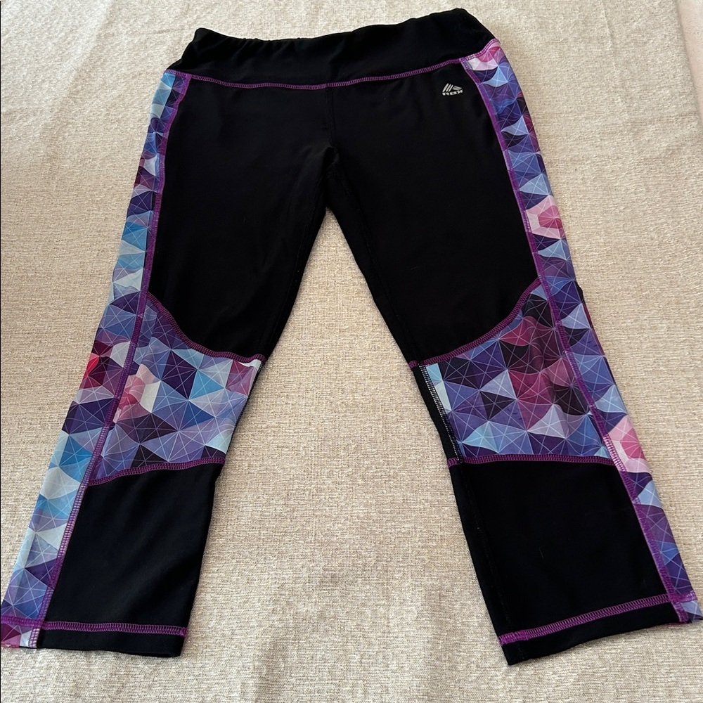 RBX leggings cropped Black/Purple  Fun Print Design Size Medium